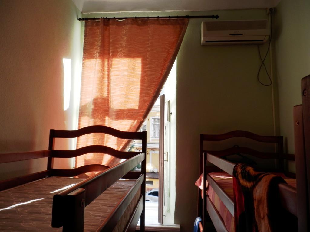 Yourhostel Kiev Værelse billede
